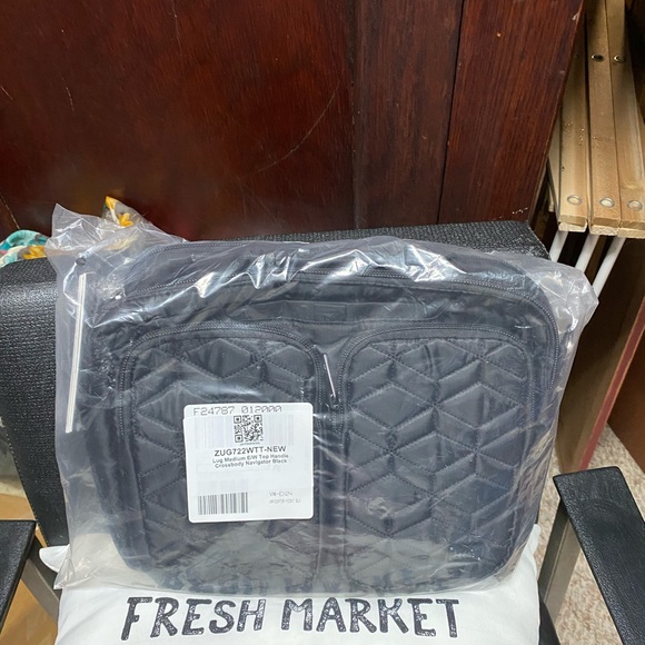 lug Bags Lug Medium Ew Top Handle Navigator Black Crossbody Bag New